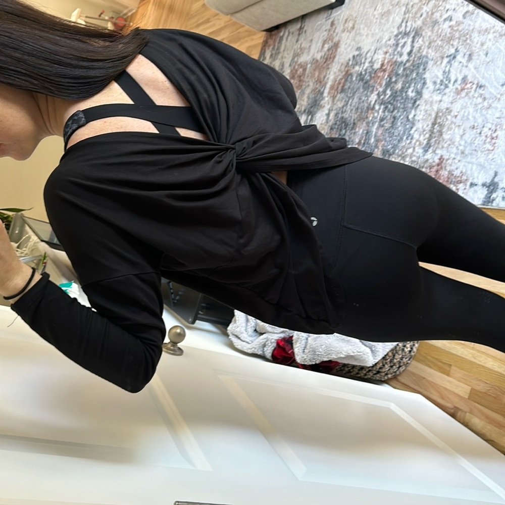 Fashion nova size small top